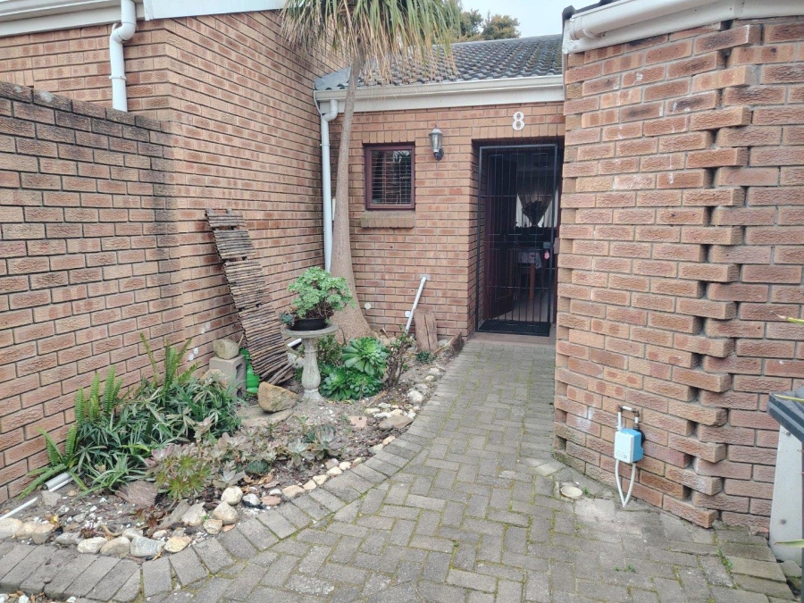 To Let 2 Bedroom Property for Rent in Eden Park Western Cape